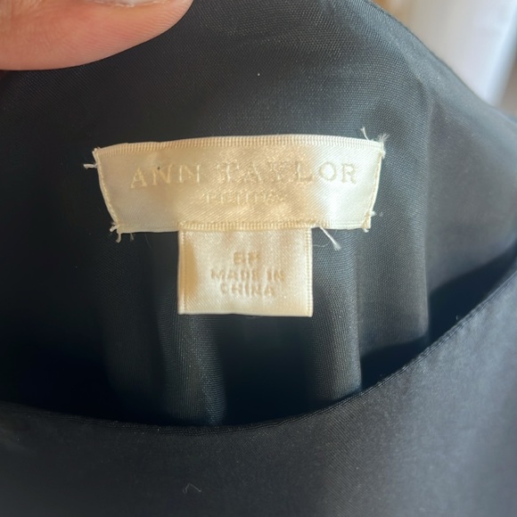 Ann Taylor 100% silk dress - Picture 3 of 3